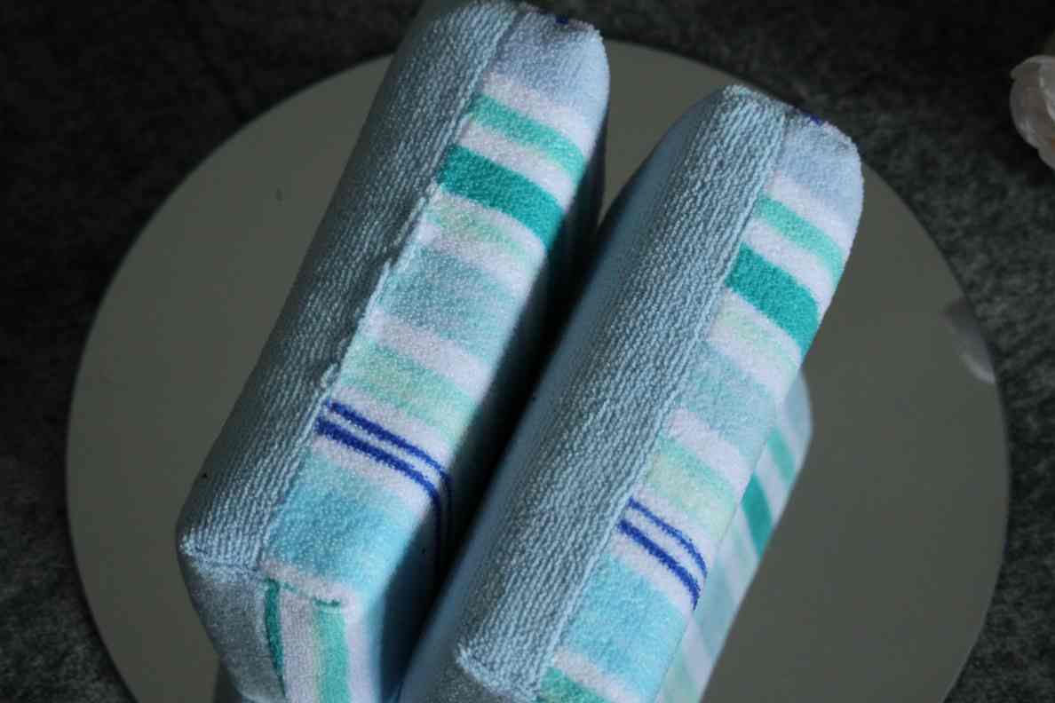 Microfiber Sponge and Cleaning Pads for Car Detailing and Cleaning