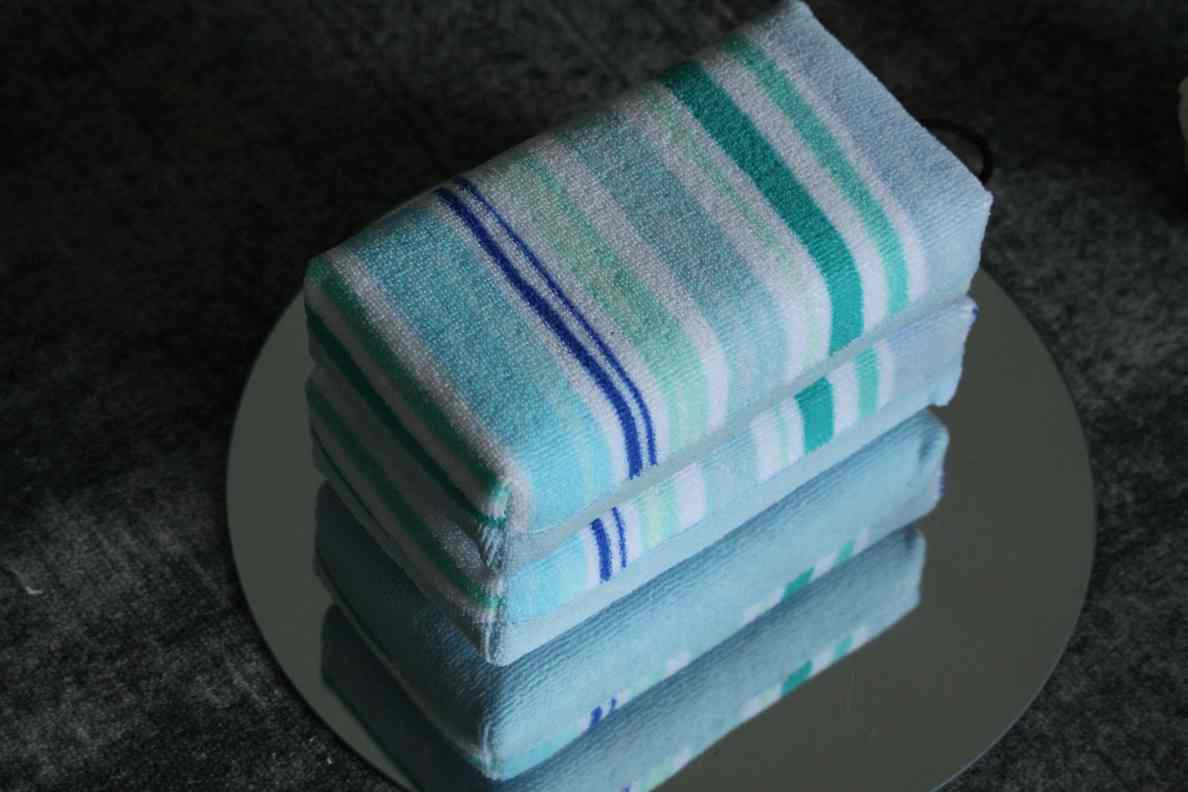 Microfiber Sponge and Cleaning Pads for Car Detailing and Cleaning