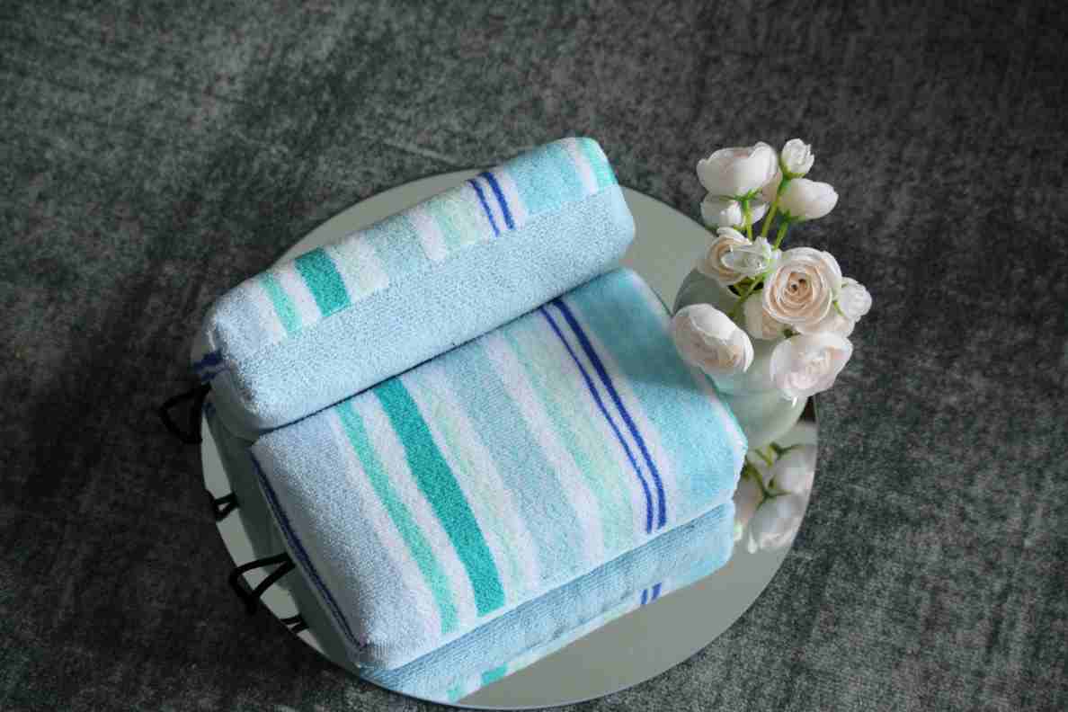 Microfiber Sponge and Cleaning Pads for Car Detailing and Cleaning